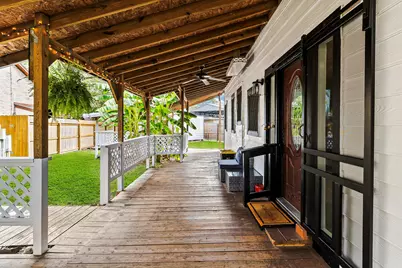 304 Sunrise Drive, Livingston, TX 77351 - Photo 6