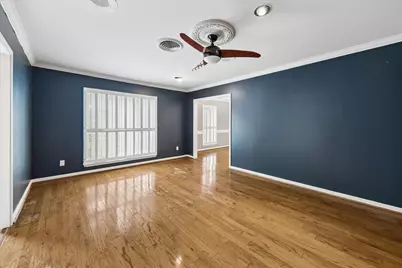 10018 Overbrook Lane, Houston, TX 77042 - Photo 6