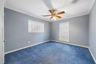 10018 Overbrook Ln, Houston, TX 77042 - Photo 12