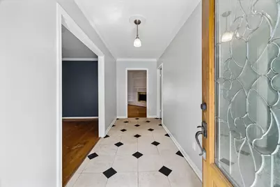 10018 Overbrook Lane, Houston, TX 77042 - Photo 2
