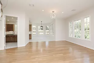 58 E Bend Ln, Houston, TX 77007 - Photo 10