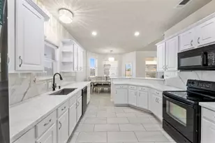 3226 Royal Palm Dr, Cove, TX 77523 - Photo 10