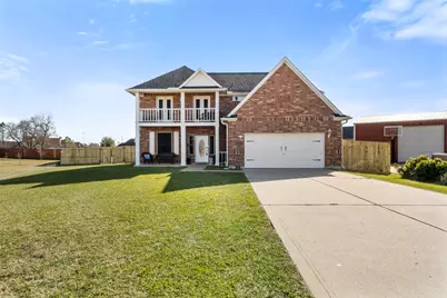 3226 Royal Palm Drive, Mont Belvieu, TX 77523 - Photo 2