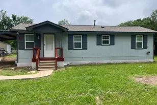10 E Watson St, Willis, TX 77378 - Photo 1