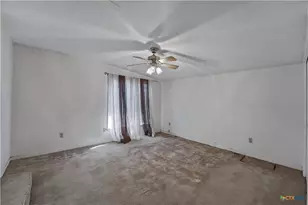 226 & 230 Thornton St, Gonzales, TX 78629 - Photo 10