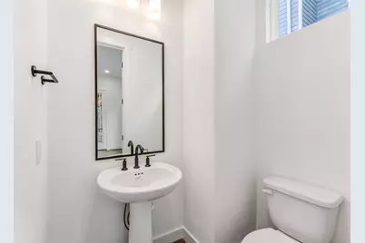 806 Fisher Street #B, Houston, TX 77018 - Photo 10