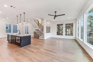 806 Fisher St, Houston, TX 77018 - Photo 4