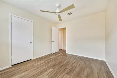 2230 E Clare Street, Deer Park, TX 77536 - Photo 18