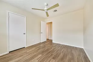 2230 E Clare St, Deer Park, TX 77536 - Photo 18
