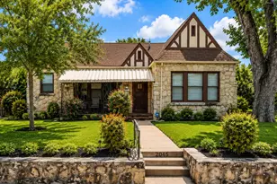 2045 W Magnolia Ave, San Antonio, TX 78201 - Photo 1