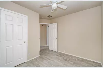 6131 Scotchwood Drive, Katy, TX 77449 - Photo 32