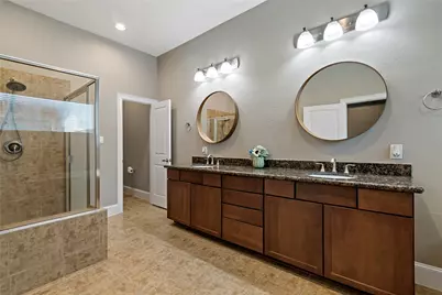 808 Paige Street, Houston, TX 77003 - Photo 14