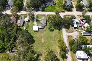 203 S 6th St, Highlands, TX 77562 - Photo 6