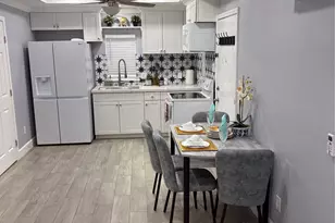 503 S Jack St, Alvin, TX 77511 - Photo 2