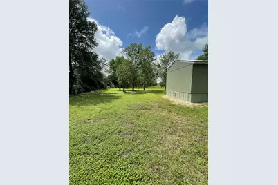 908 N Colorado Street, Edna, TX 77957 - Photo 32