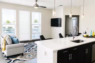 1111 N Durham Dr, Houston, TX 77008 - Photo 12