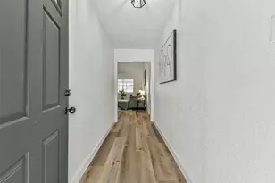 1913 Grace St, Alvin, TX 77511 - Photo 4