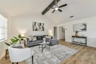 1913 Grace St, Alvin, TX 77511 - Photo 6