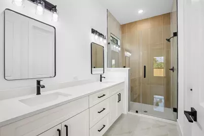 3219 King Street, Houston, TX 77026 - Photo 18
