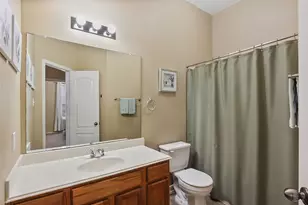 619 Castle Cove Ln, League City, TX 77573 - Photo 8