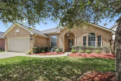 619 Castle Cove Lane, League City, TX 77573 - Photo 1