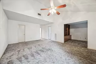 18039 Starboard Dr, Houston, TX 77058 - Photo 16