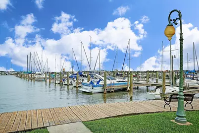 18039 Starboard Drive, Houston, TX 77058 - Photo 28