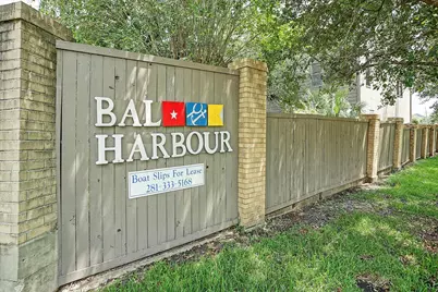 18039 Starboard Drive, Houston, TX 77058 - Photo 32