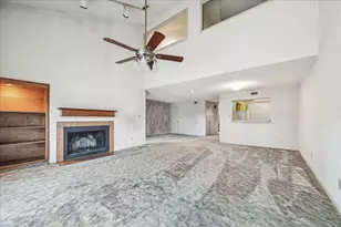 18039 Starboard Dr, Houston, TX 77058 - Photo 6