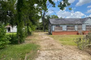 3401 Melbourne St, Houston, TX 77026 - Photo 2
