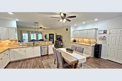 201 Smith Street, Columbus, TX 78934 - Photo 6