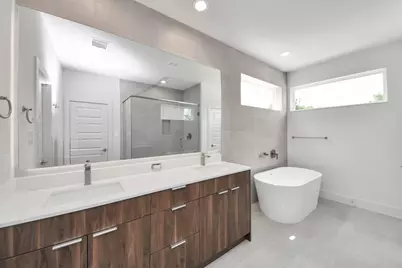 13104 Moncloa Drive, Houston, TX 77047 - Photo 12