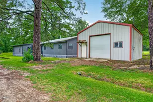 13 Pine Needle Ln, New Waverly, TX 77358 - Photo 2
