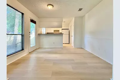6 Maywind Court, The Woodlands, TX 77381 - Photo 10