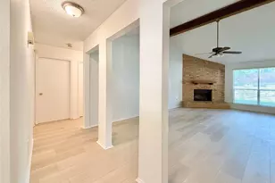 6 Maywind Ct, The Woodlands, TX 77381 - Photo 4