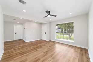 7706 Deadwood Dr, Houston, TX 77040 - Photo 4