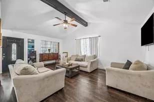 271 Trails End Dr, Cleveland, TX 77328 - Photo 6