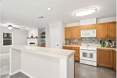 247 Sandpebble Drive, The Woodlands, TX 77381 - Photo 16