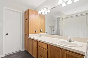 247 Sandpebble Dr, The Woodlands, TX 77381 - Photo 28