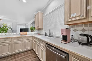 4206 Clearwater Ct, Sugar Land, TX 77459 - Photo 18