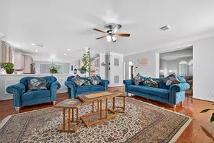 4206 Clearwater Ct, Sugar Land, TX 77459 - Photo 10