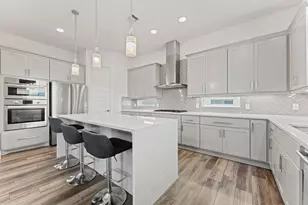 1430 W 34th 1/2 St, Houston, TX 77018 - Photo 8