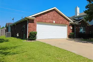 10011 Adobe Dr, Houston, TX 77095 - Photo 2
