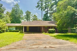 803 Pear St, Woodville, TX 75979 - Photo 2