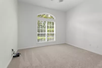 13 Royal Dalton Circle, Conroe, TX 77304 - Photo 20