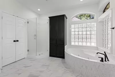 13 Royal Dalton Circle, Conroe, TX 77304 - Photo 18