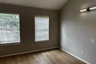 11710 Southlake Dr, Houston, TX 77077 - Photo 16