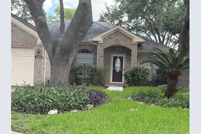 15318 Inks Lake Drive, Sugar Land, TX 77498 - Photo 2