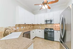 618 Detering St, Houston, TX 77007 - Photo 16