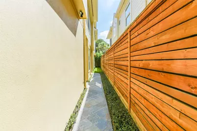 618 Detering Street, Houston, TX 77007 - Photo 4